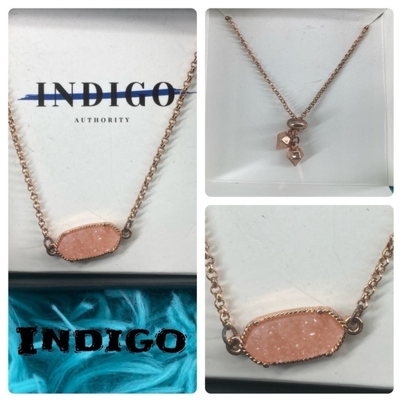 Indigo Authority Mika Peach Quartz Chain Bracelet sparkly sliding clasp gold - Picture 1 of 6